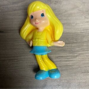 STRAWBERRY SHORTCAKE LEMON MERINGUE 2010 MCDONALDS TOY #4 FIGURE DOLL 3"‎ TOPPER